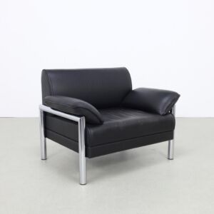 Postmodern Lounge Chair in chrome and leather, 1980s