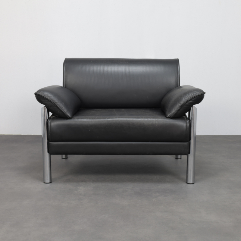 Postmodern Italian Lounge Chair in Leather and Chrome, 1980s