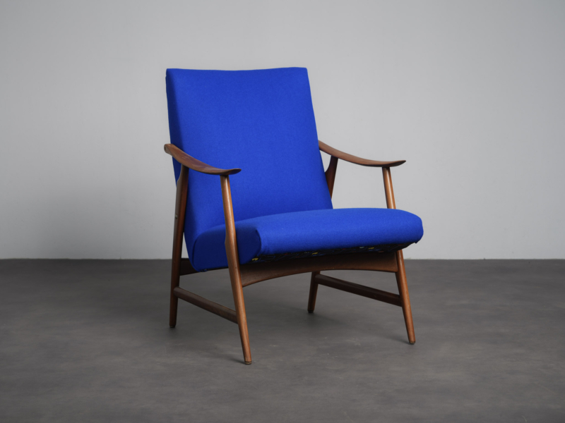 Scandinavian modern lounge chair Denmark, 1960s – three-quarter view